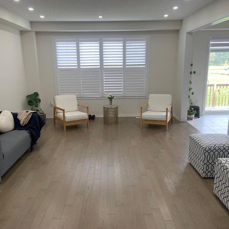 Niagara- Beautiful Cozy Sunfilled Big Complete House Minutes Drive From Falls Vila Thorold Exterior foto