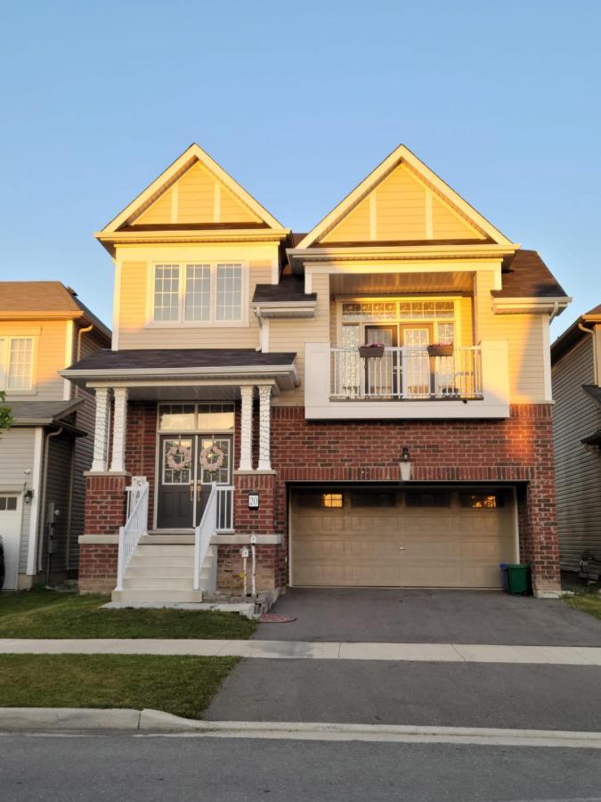 Niagara- Beautiful Cozy Sunfilled Big Complete House Minutes Drive From Falls Vila Thorold Exterior foto