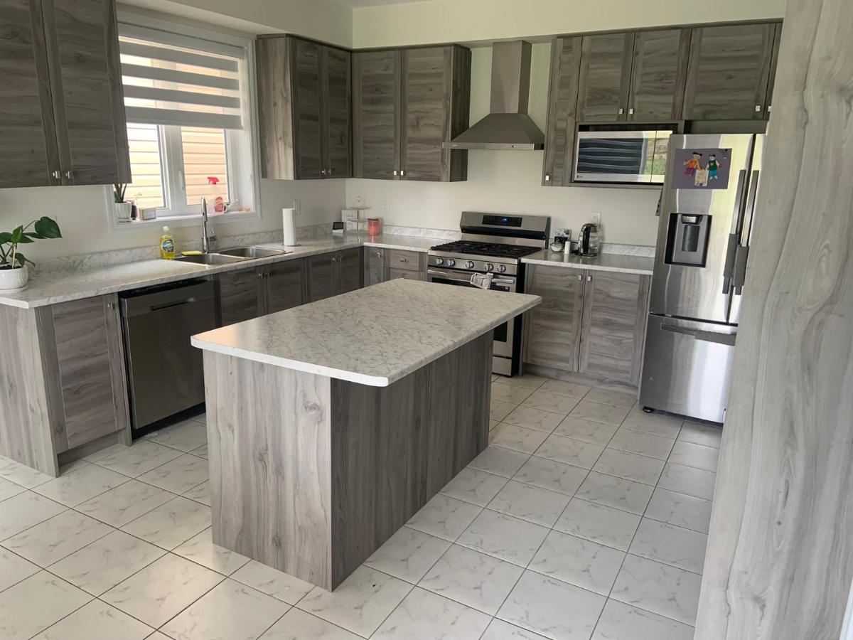 Niagara- Beautiful Cozy Sunfilled Big Complete House Minutes Drive From Falls Vila Thorold Exterior foto